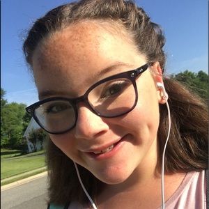 Meet your Posher, Abby